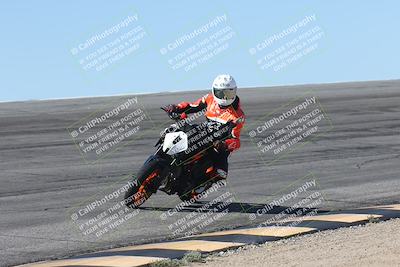 media/Oct-13-2025-Moto Forza (Mon) [[a66d839500]]/4-C Group/Session 2 (Bowl)/